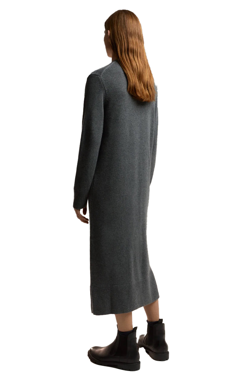 CLOSAALF KNIT WOMAN