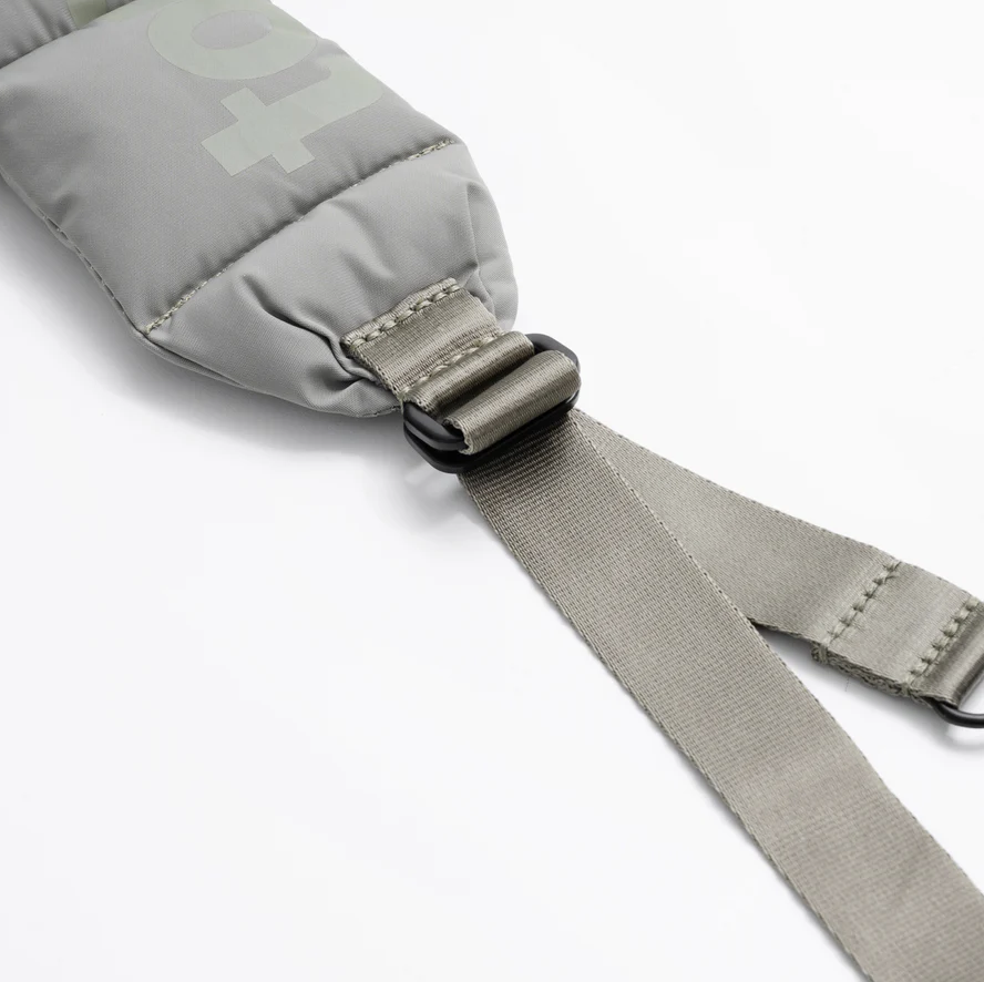 PUFFER STRAP MARSHMALLOW TECH SATEEN