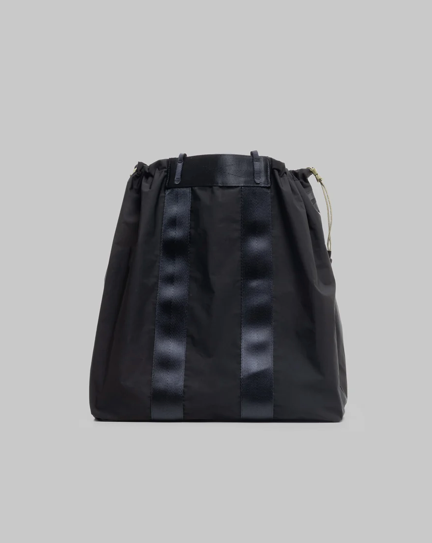 SUMMIT TOTE LARGE BLACK TECH SATEEN