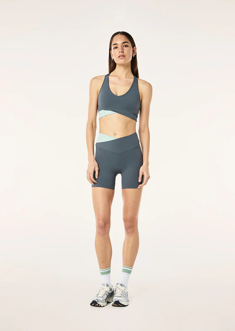 WANDER SPORTS BRA THUNDER / DUSTY MINT