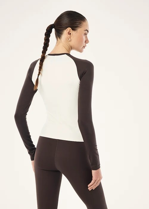 SIGNATURE LS TOP WHISPER WHITE/COFFEE