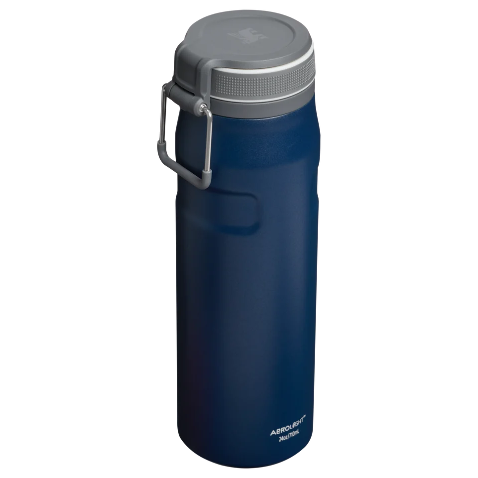 The IceFlow Twist Flip Bottle Dark Navy 0.71L
