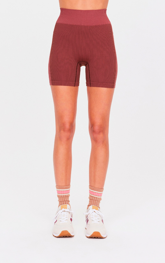 RIBBED SEAMLESS 5IN SPIN SHORT BROWN
