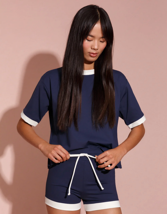 Akari T-Shirt Navy / Chantilly