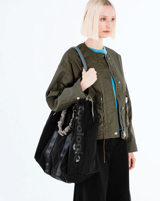 SUMMIT TOTE LARGE BLACK TECH SATEEN
