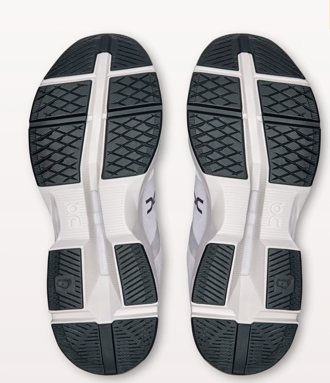 Cloudpulse Men Wolf | Black