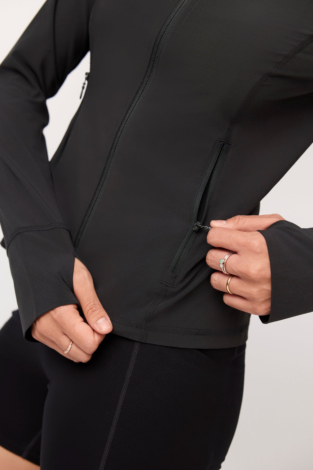Estrella Fitted Run Jacket Black