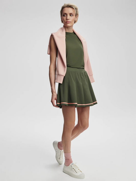 clarendon 2.0 high rise skort 16 deep ivy