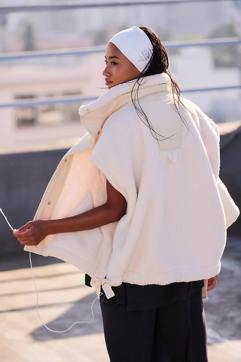 SCOUT IT OUT VEST / IVORY