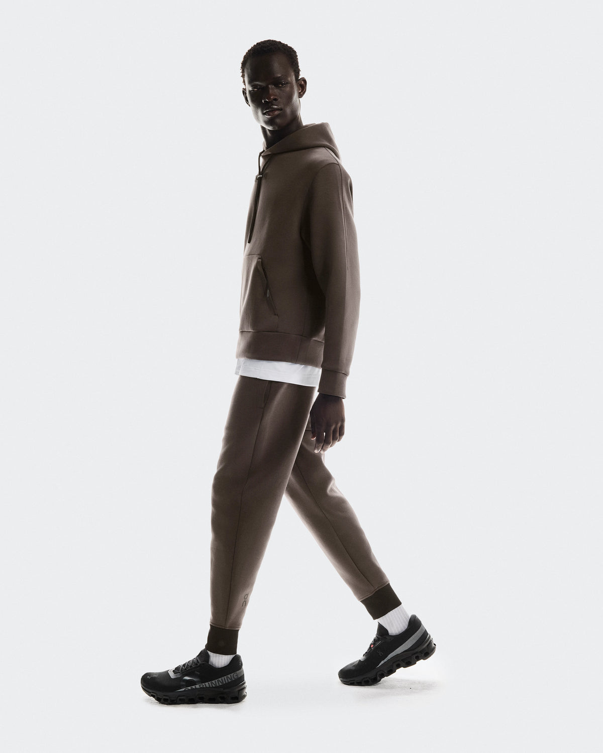 Focus Tech Sweatpants Men Pebble
