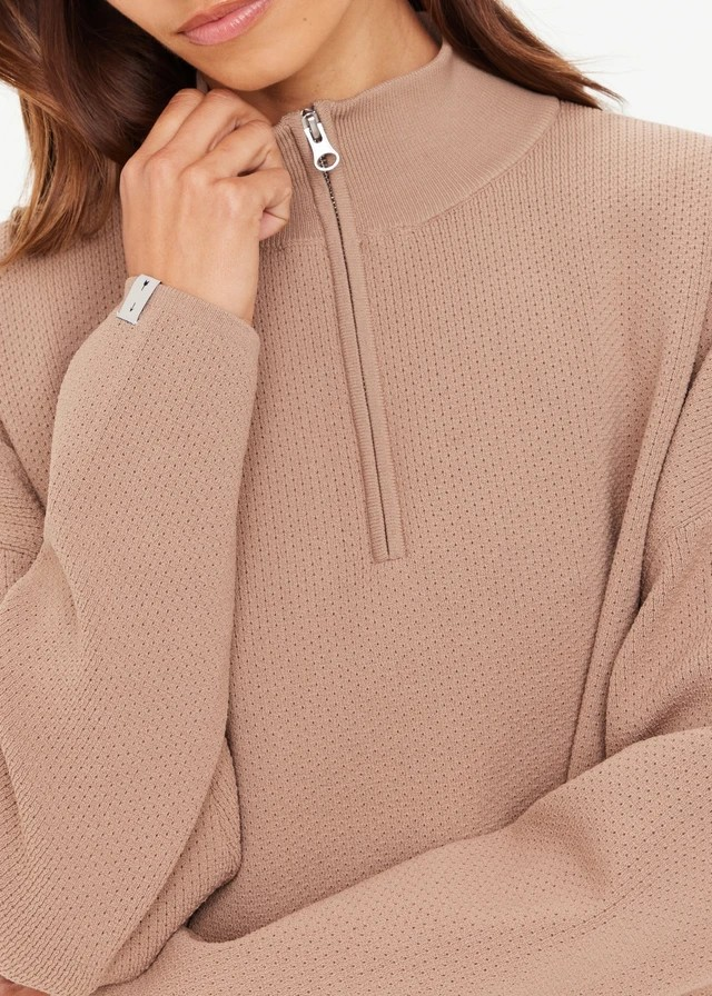 VENETO CARTER KNIT ZIP TOP MOCHA