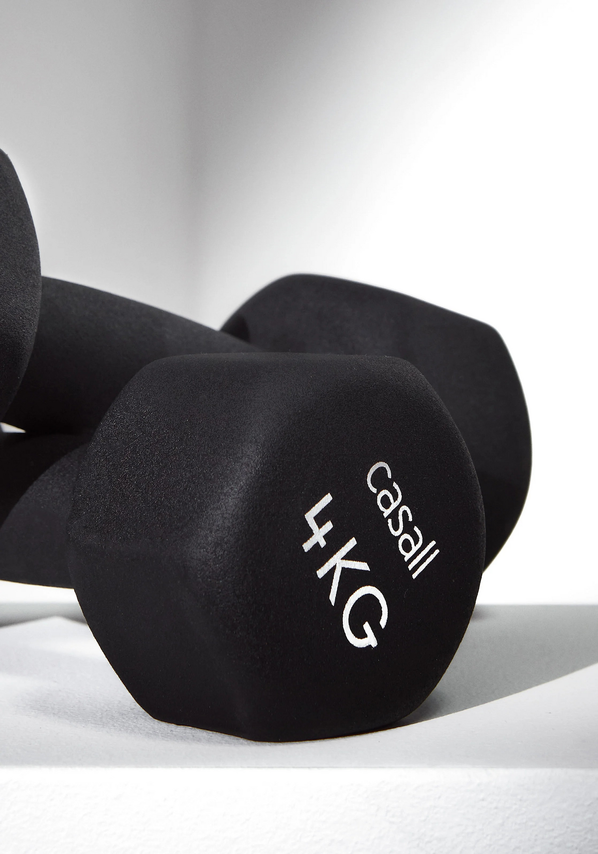 Classic Dumbbell 4kg Black/white