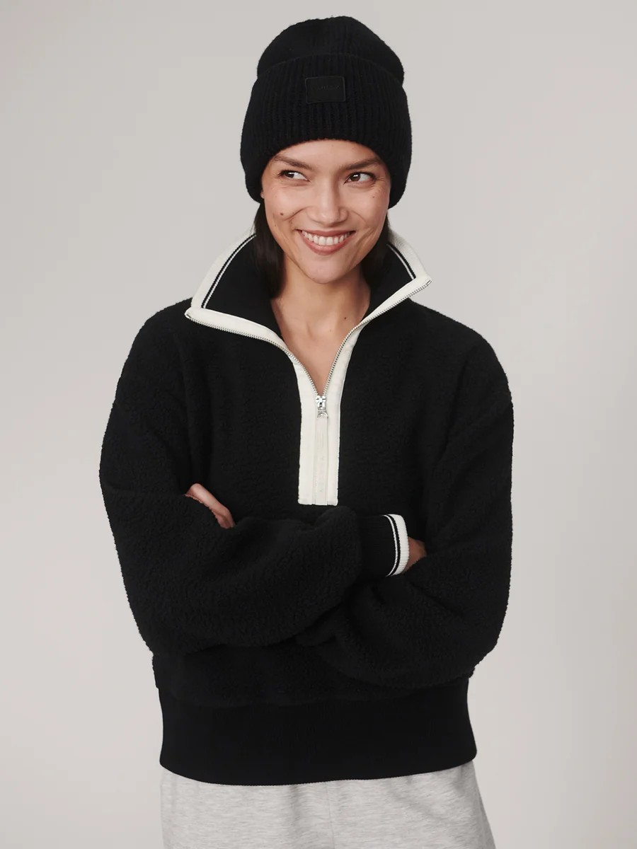 anika half zip fleece black