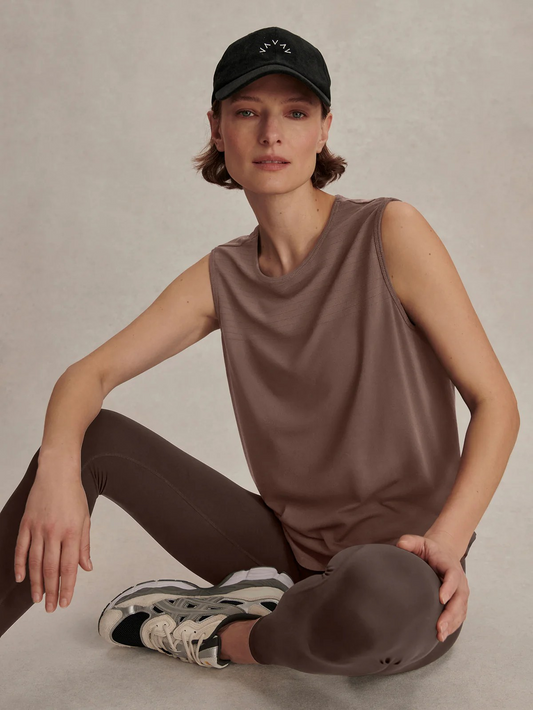 nolan seamless longline tank coffee quartz