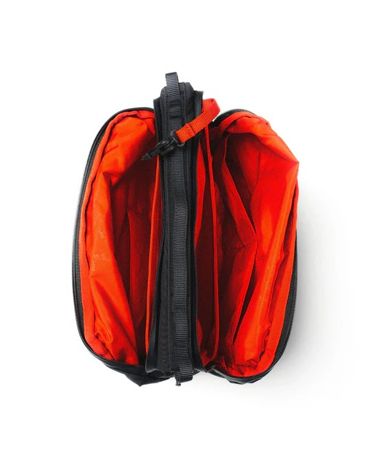Bottle Sacoche Large Black Tech Sateen